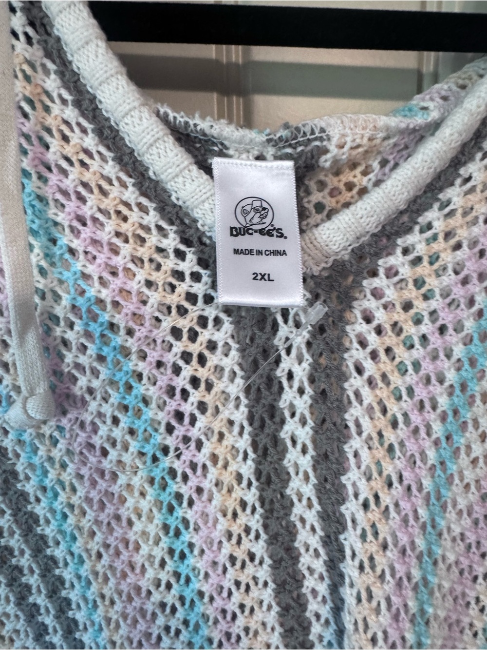 Buc-ee’s Hooded Crochet Poncho - 2XL - Picture 3 of 5